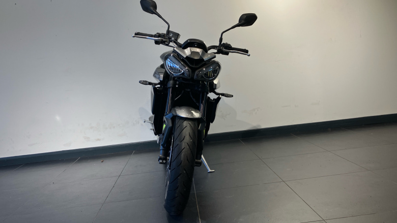 Triumph Street Triple R (23MY)